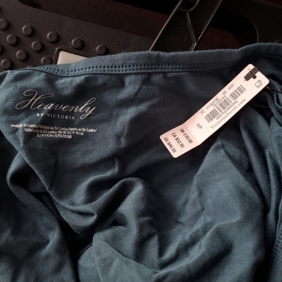 Wrap Cropped Longsleeve - Picture 9 of 9